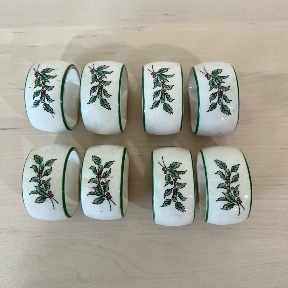 Vintage Nikko Happy Holidays Holly Berry Napkin Rings Ceramic Set of 8